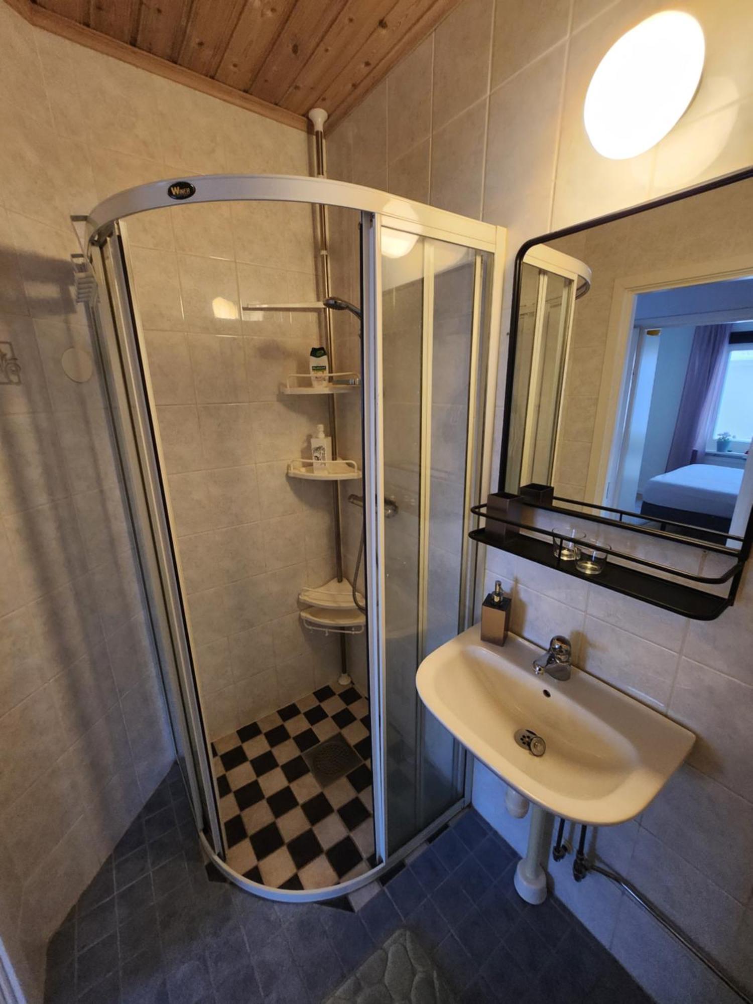 Semesterlaegenhet Vadstena Bagian luar foto